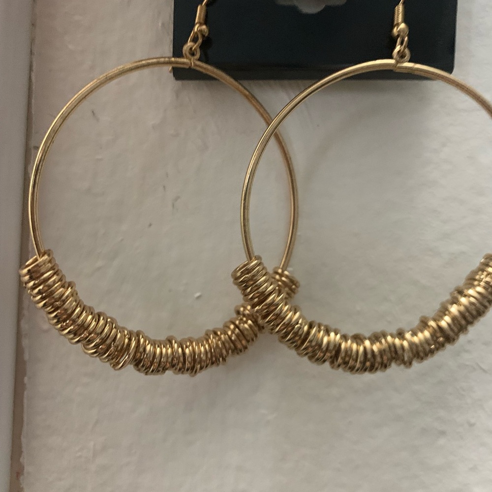 Gold Chained hoop earring NWT